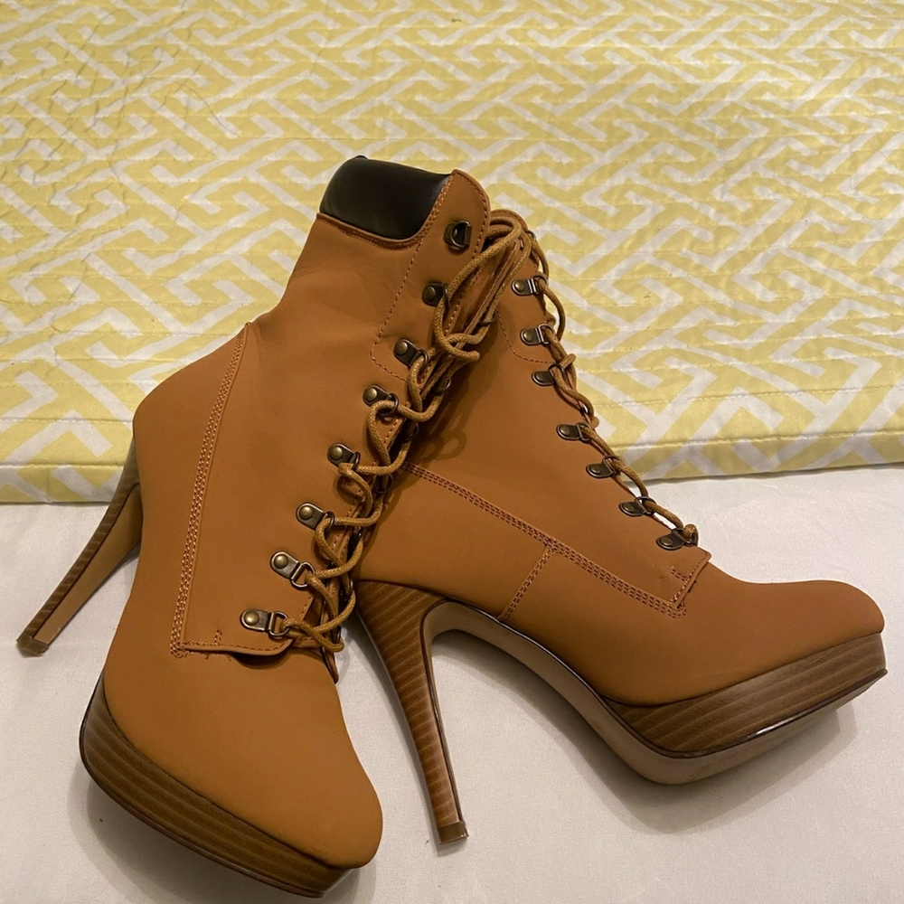 Immaculate Heeled Boot